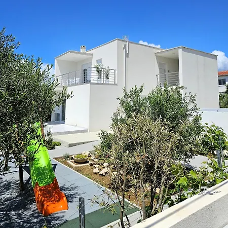 Apartment Aurora Vrsi-mulo *