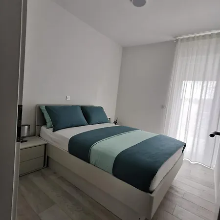 Aurora Vrsi-mulo Apartman Vrsi